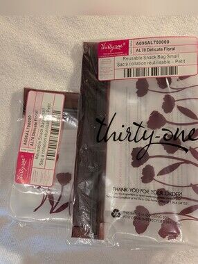 Thirty One 31 Plum Floral Reusable Snack Bags - Set Of 1 Medium And 1 Small